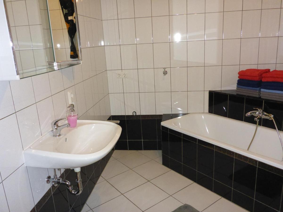 Ferienwohnung Erpel โอลเพอ ภายนอก รูปภาพ